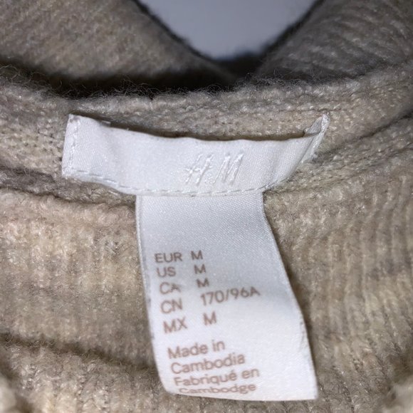 2/35 H&M Off-The-Shoulder Beige Sweater - Picture 3 of 4
